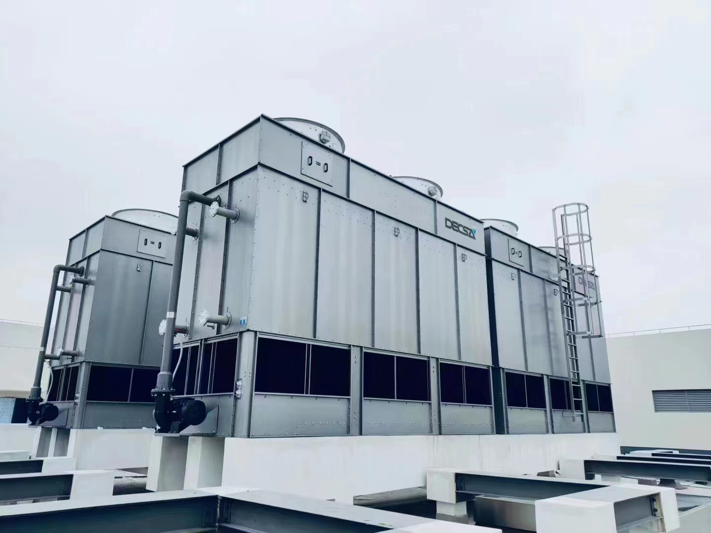冷卻塔型號差異大 廣州冷卻塔廠家總結對比(冷卻塔型號參數(shù)表)